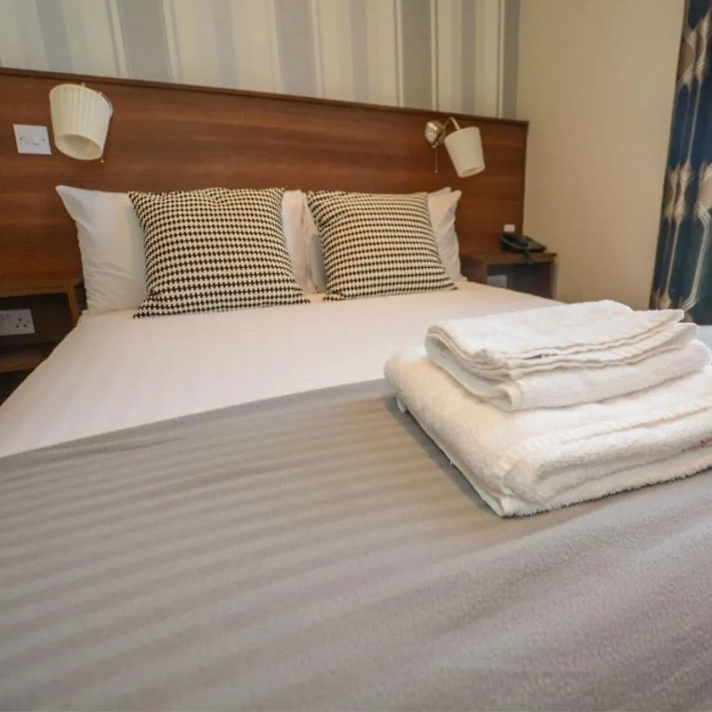 The Gate Hotel Dublin 0*,